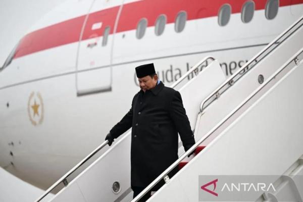Prabowo Subianto menegaskan kunjungan kerja luar negeri dilakukan untuk mempertahankan dan membuka lapangan pekerjaan.