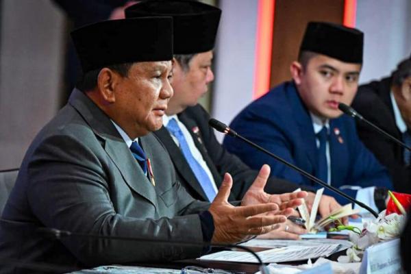 Presiden Prabowo Subianto menegaskan posisi Indonesia yang tetap tenang dan adaptif menanggapi dinamika politik Amerika Serikat