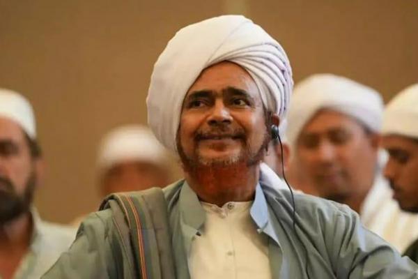 Sheikh Al-Habib Umar bin Hafiz dikenal sebagai salah satu ulama kontemporer berpengaruh di dunia Islam.