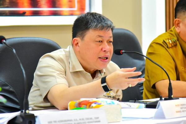 Komisi IV DPR RI melalui Panitia Kerja (Panja) Alih Fungsi Lahan mendalami berbagai persoalan pemanfaatan ruang di Jawa Barat.