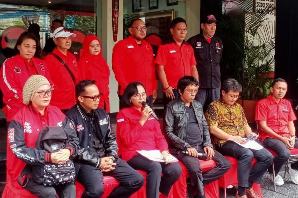 Rakyat harus tahu agar kita bisa bersama-sama mengawasi. Jangan sampai program baru ini justru mengurangi esensi prioritas pendidikan anak bangsa.