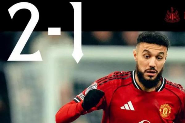 Newcastle United sukses mengamankan tiga poin krusial dalam drama tiga gol kontra Manchester United di lanjutan Premier League.