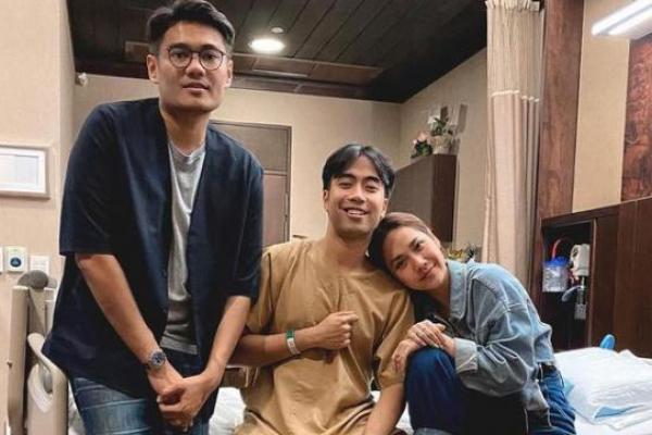 Bunga Citra Lestari begitu sedih atas kepergian sahabatnya Vidi Aldiano. Ini curahan hati BCL.
