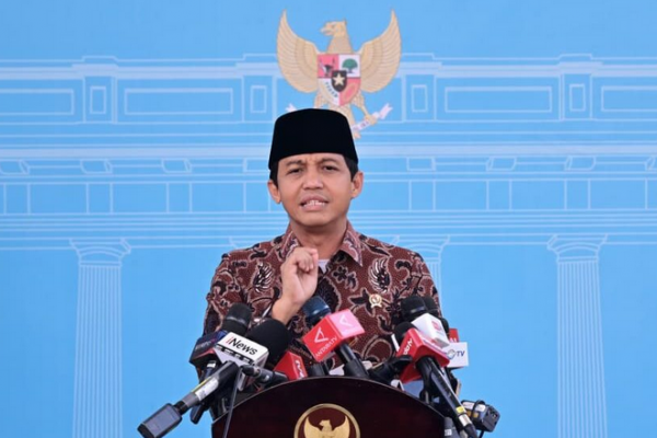 Menhut Raja Juli Antoni mengatakan pemerintah terus berupaya menangani kebakaran hutan dan lahan (karhutla), meskipun upaya pemadaman menghadapi tantangan berat