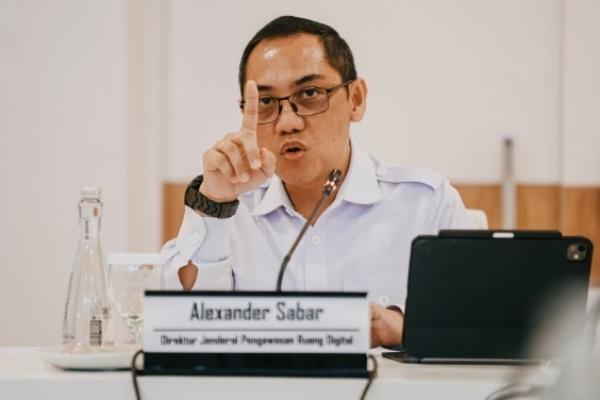 Selain penegakan aturan, penguatan daya tahan masyarakat terhadap paparan konten yang mengandung unsur radikalisme juga dinilai penting.