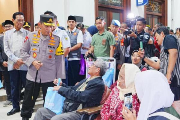 Kita dapat informasi bahwa puncak kedatangan kereta mencapai kurang lebih 54 ribu dan meningkat menjadi 55 ribu penumpang. Artinya ada kenaikan.