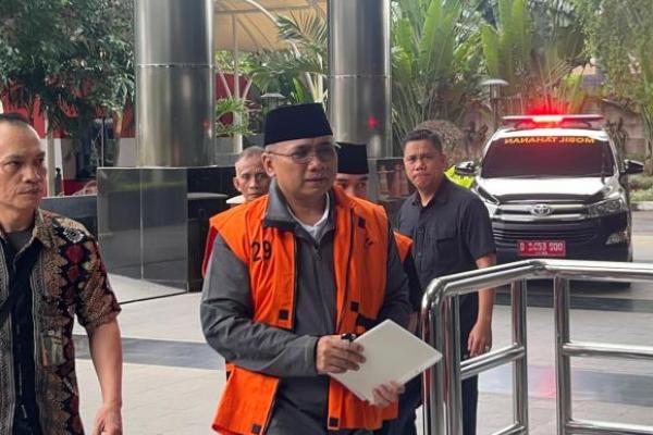 Pihak yang diperiksa Dewas KPK Marselinus Edwin Hardhian selaku Ketua Umum Aliansi Rakyat untuk Keadilan dan Kesejahteraan Indonesia (ARRUKI).