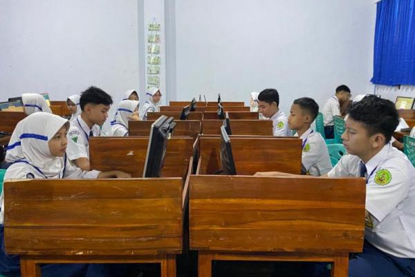 Menjelang pelaksanaan Tes Kemampuan Akademik (TKA), fenomena berburu bimbingan belajar (bimbel) menjadi menjadi perbincangan hangat di Tanah Air.