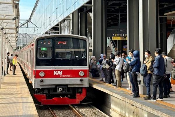 KAI Commuter juga meluncurkan Kartu Multi Trip (KMT) edisi spesial HUT RI ke-81