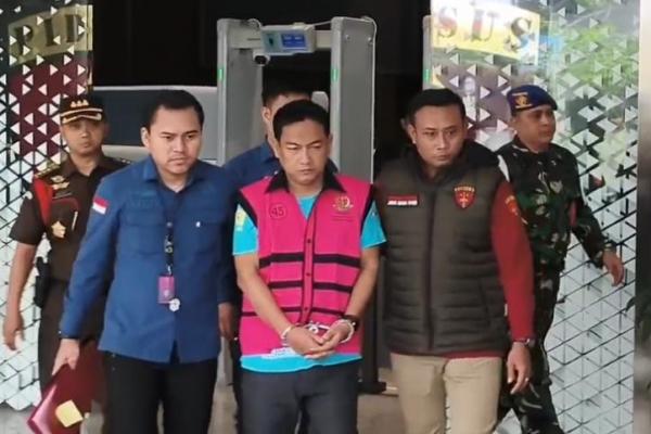 Hery terjerat kasus dugaan korupsi tata kelola tambang nikel wilayah Sulawesi Tenggara periode 2013-2025.
