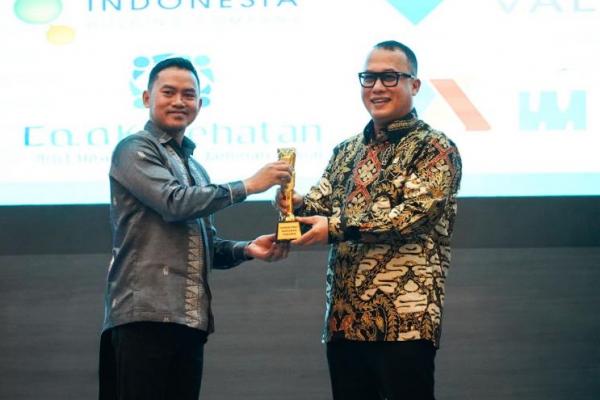 Legislator Dapil Banten I itu dinilai aktif memperjuangkan kepentingan masyarakat, khususnya di sektor petani dan nelayan.