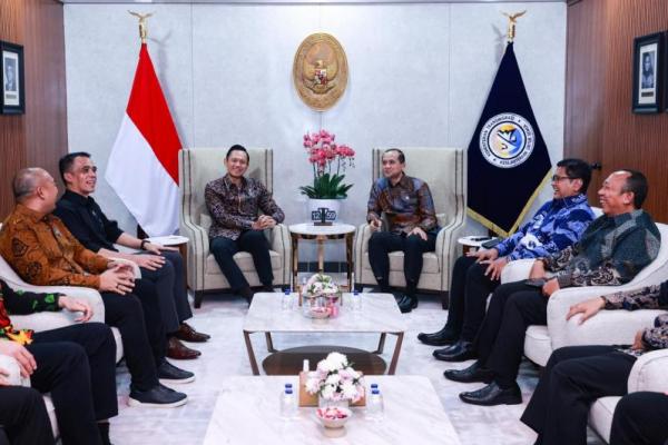 Transmigrasi harus benar-benar menghadirkan dampak positif bagi pertumbuhan ekonomi dan peningkatan kesejahteraan masyarakat, terutama di kawasan transmigrasi