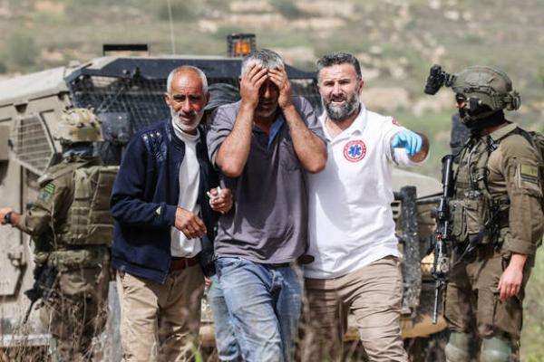 Pasukan Israel dilaporkan menggunakan senjata kejutan listrik buatan Amerika Serikat untuk menyiksa para tahanan Palestina.
