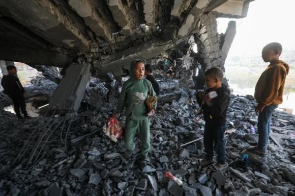 Serangan udara Israel menargetkan sekelompok warga sipil di bagian utara Jalur Gaza pada Rabu (22/4) malam, menewaskan sedikitnya lima warga Palestina.