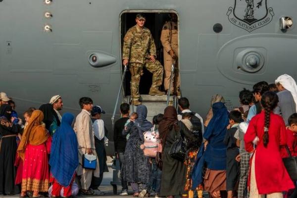 Kementerian Luar Negeri Afghanistan menjamin keamanan warga negaranya yang sebelumnya membantu upaya perang Amerika Serikat dan kini tertahan di Qatar.