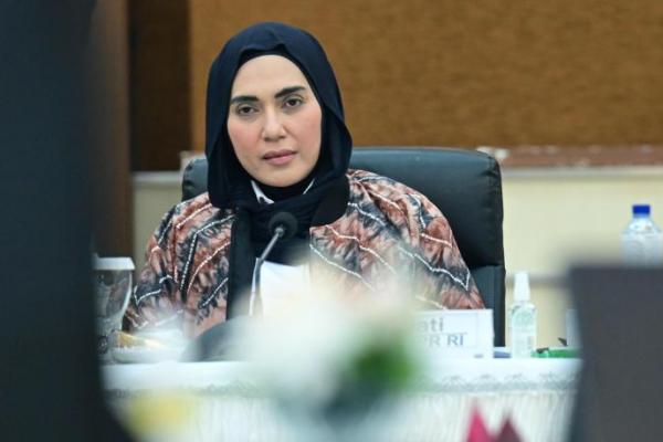 Beredarnya di media sosial, berita yang tidak benar atau berita bohong yang menyatakan bahwa DPR RI menolak pembahasan RUU Perampasan Aset terkait tindak pidana