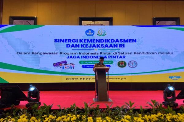 Kemendikdasmen dan Kejagung meluncurkan platform Jaga Indonesia Pintar, yang bertujuan menindak berbagai pelanggaran dalam Program Indonesia Pintar (PIP).