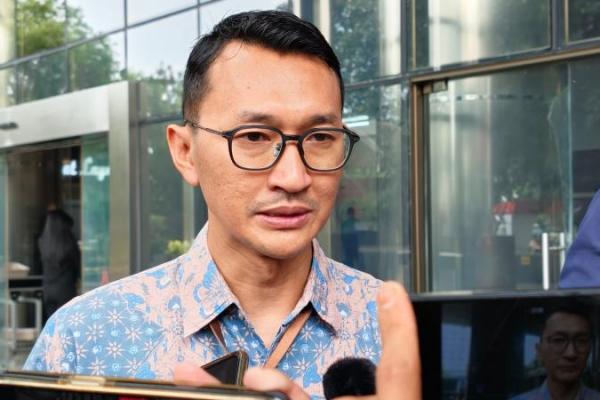 Pemanggilan itu terkait penyidikan dugaan korupsi pengadaan layanan notifikasi perbankan di BRI yang melibatkan Telkom.