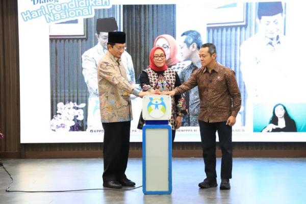 Menag Nasaruddin Umar menyampaikan Kemenag menyadari bahwa pendidikan agama yang luhur harus senantiasa ditopang oleh prinsip perlindungan anak yang universal