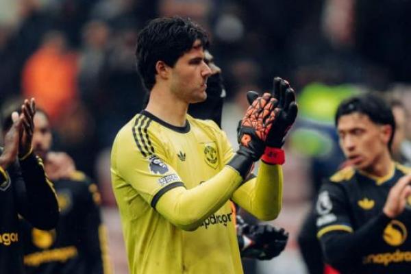 Kiper Manchester United, Senne Lammens, mengakui timnya belum tampil maksimal saat bermain imbang tanpa gol melawan Sunderland.