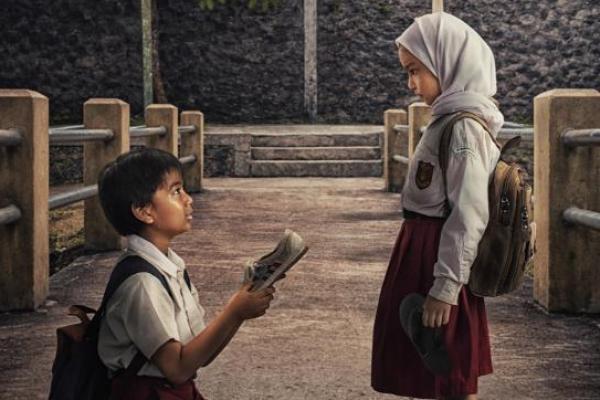 Kisah Keluarga Penuh Haru, Children of Heaven Versi Indonesia Segera Tayang