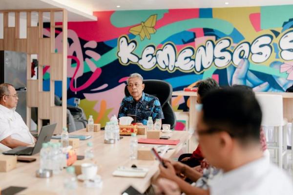 Khusus untuk Tabanan, sementara yang bisa kita bantu adalah (renovasi) rumah orang tua siswa Sekolah Rakyat melalui kerja sama dengan Kementerian PKP