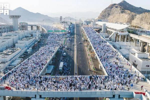 Pusat Meteorologi Nasional Arab Saudi (NCM) memperingatkan adanya potensi angin kencang berdebu dan suhu panas ekstrem menjelang puncak haji