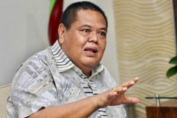 Pita cukai palsu merupakan instrumen kejahatan ekonomi yang sangat merugikan negara.