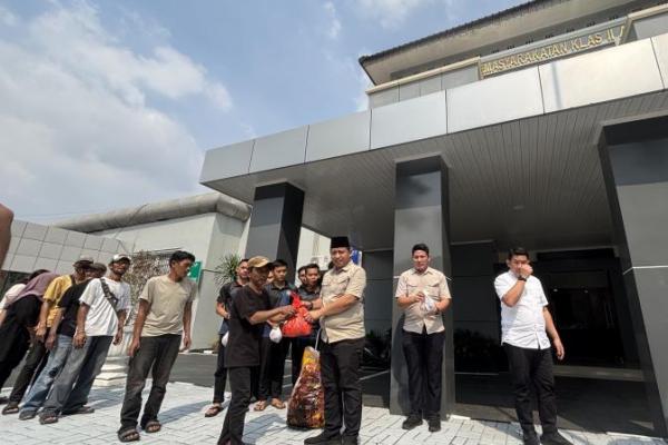 Lapas Kelas IIA Salemba menggelar perayaan Idul Adha 1447 H melakukan pemotongan 33 hewan kurban sapi dan kambing.