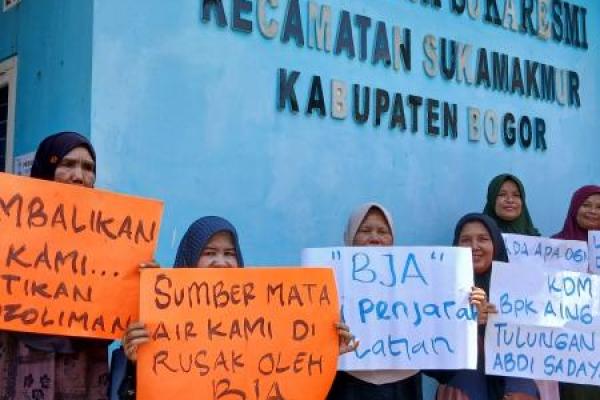 Kami mengadukan persoalan ini ke DPR RI karena sebelumnya sudah disampaikan ke DPRD dan Pemkab Bogor, tapi belum ada hasil yang memberikan kepastian bagi warga.