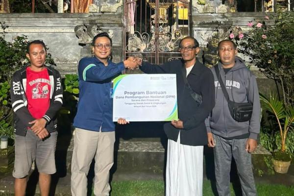 ASDP menyalurkan bantuan yang dimanfaatkan untuk berbagai kebutuhan pembangunan dan perbaikan fasilitas desa adat