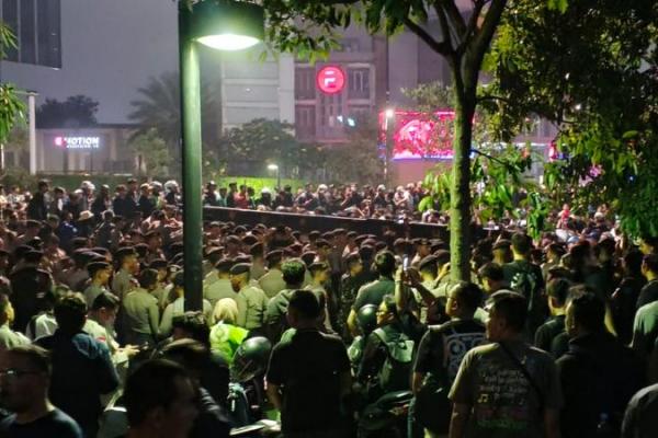 Polres Metro Jakarta Pusat menyebutkan bahwa aksi demo mahasiswa di Bundaran HI tidak didahului dengan surat pemberitahuan secara resmi