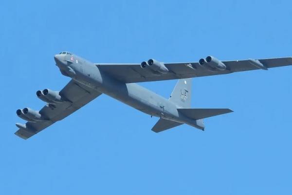 Kekurangan suku cadang yang parah telah menurunkan kesiapan tempur pesawat pengebom B-52 milik Amerika Serikat (AS).