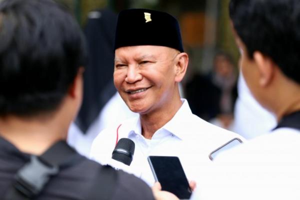 Sebagai penyeimbang, PDI Perjuangan menginginkan Presiden Prabowo bisa berkhidmat dengan baik hingga 2029 sesuai aturan main yang digariskan konstitusi kita.
