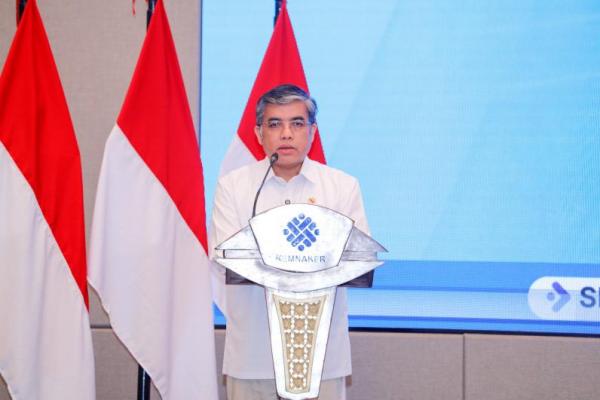Hubungan industrial harus naik kelas. Tak hanya harmonis, tetapi juga transformatif sehingga pekerja dan perusahaan menjadi mitra strategis yang tumbuh bersama