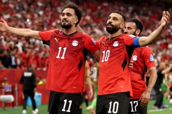 Presiden Mesir Abdel-Fattah al-Sisi memberikan penghargaan kepada tim nasional (timnas) sepak bola dalam ajang Piala Dunia 2026