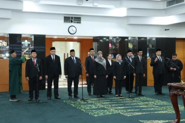 Plt. Sekretaris Jenderal MPR RI, Siti Fauziah, melantik Jabatan Pimpinan Tinggi Pratama dan Jabatan Administrator di lingkungan Setjen MPR