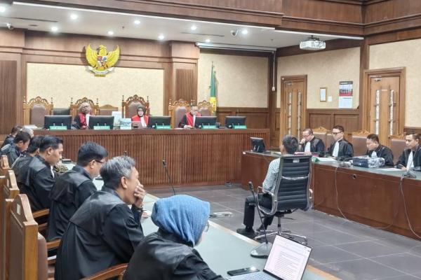 Suap diterima Hery Susanto dari PT Toshida Indonesia, PT Dinamika Sejahtera Mandiri yang memiliki kepentingan dalam penanganan laporan di Ombudsman.