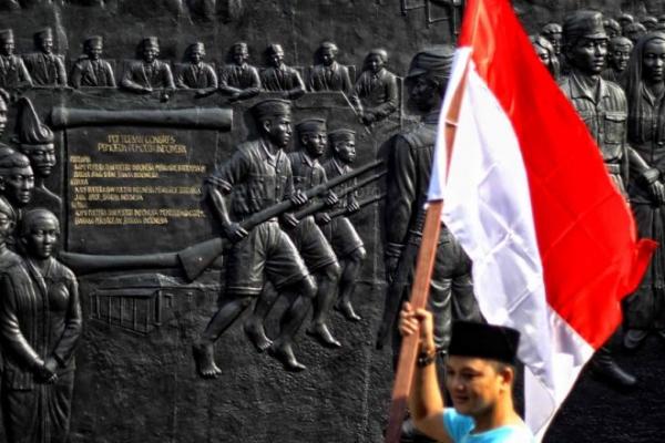 Setiap 28 Juni, masyarakat Kalimantan Barat memperingati Hari Berkabung Daerah sebagai momen mengenang salah satu tragedi paling kelam