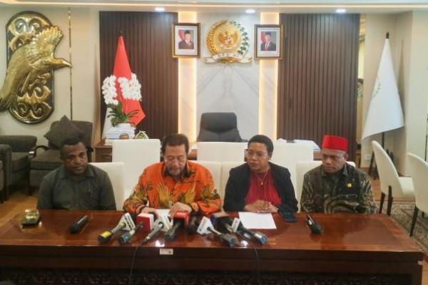 Mereka adalah penginjil, pekerja gereja, anak muda, dan wanita yang sedang mengandung, yang tewas dengan peluru yang bersarang di tubuh mereka.