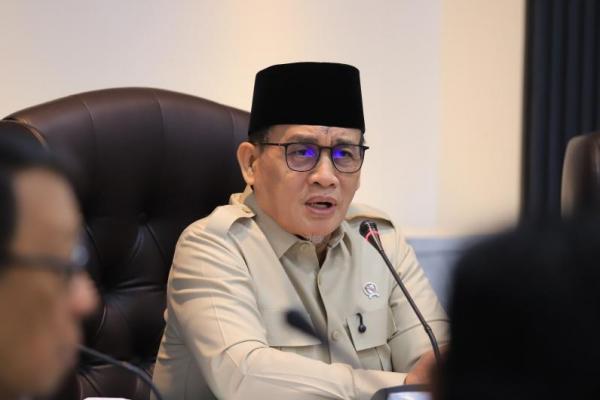 Wamen menilai, Kemenag perlu mengambil posisi yang jelas terkait LGBTQ karena menyangkut nilai agama, martabat kemanusiaan, pendidikan, serta ketahanan bangsa