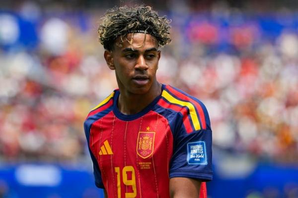Dalam momen berbincang singkat tersebut, kapten Argentina itu memberikan pesannya kepada penerus nomor punggung 10 di Barcelona tersebut.