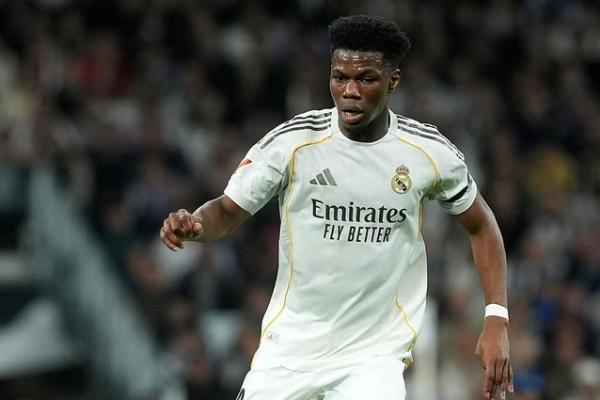 Manchester United dikabarkan siap mengambil langkah besar pada bursa transfer musim panas ini.