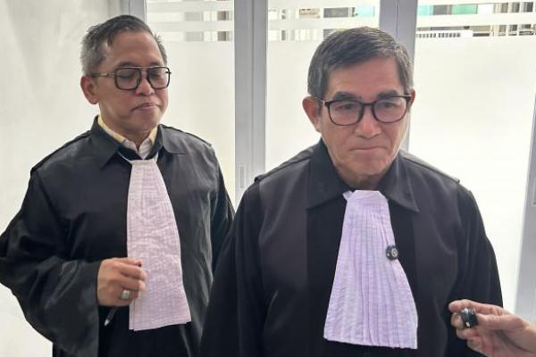Kuasa hukum menilai putusan Pengadilan Tinggi Jakarta yang mewajibkan Kerry Riza membayar uang pengganti dengan total sekitar Rp 13,51 triliun sulit direalisasi