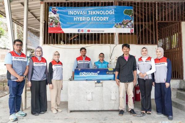 Dewan Komisaris Pertamina Tinjau Program Ngabedahkeun Walahar di Karawang