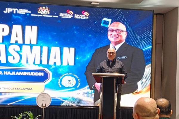 Kementerian Pendidikan Tinggi Malaysia berpeluang menambah kuota beasiswa kuliah bagi pelajar Indonesia yang ingin melanjutkan studinya ke Malaysia