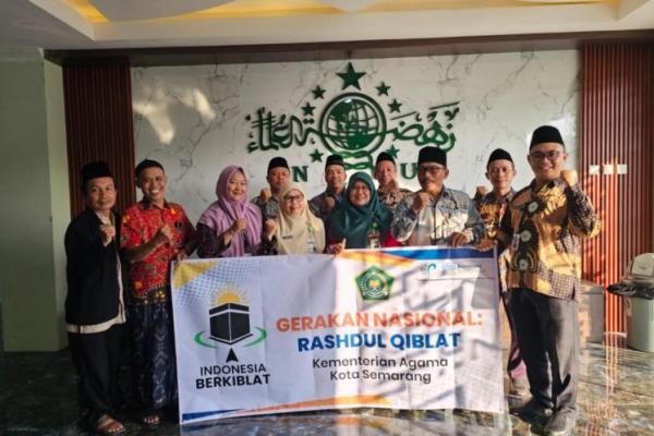 Pusat pemantauan Gerakan Indonesia Berkiblat berlangsung di Unit Percetakan Al-Qur`an (UPQ), Ciawi-Bogor