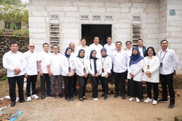 Komitmen memperkuat ekonomi kerakyatan melalui pemberdayaan usaha ultra mikro terus diperkuat oleh Danantara Indonesia.
