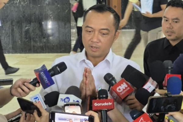 Mensesneg Prasetyo mengatakan penegakan hukum menjadi salah satu poin yang ditekankan Presiden Prabowo dalam dua rapat koordinasi terkait penanganan karhutla