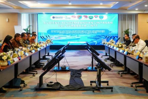 ASDP memaparkan hasil kajian awal pengembangan lintasan Long Distance Ferry yang menghubungkan Surabaya dengan Lembata dan Belu.
